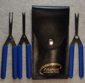 3 Piece Scissors Extractors In A Leather Case