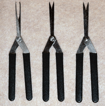 3 Piece Scissors Extractors In A Plastic Tube